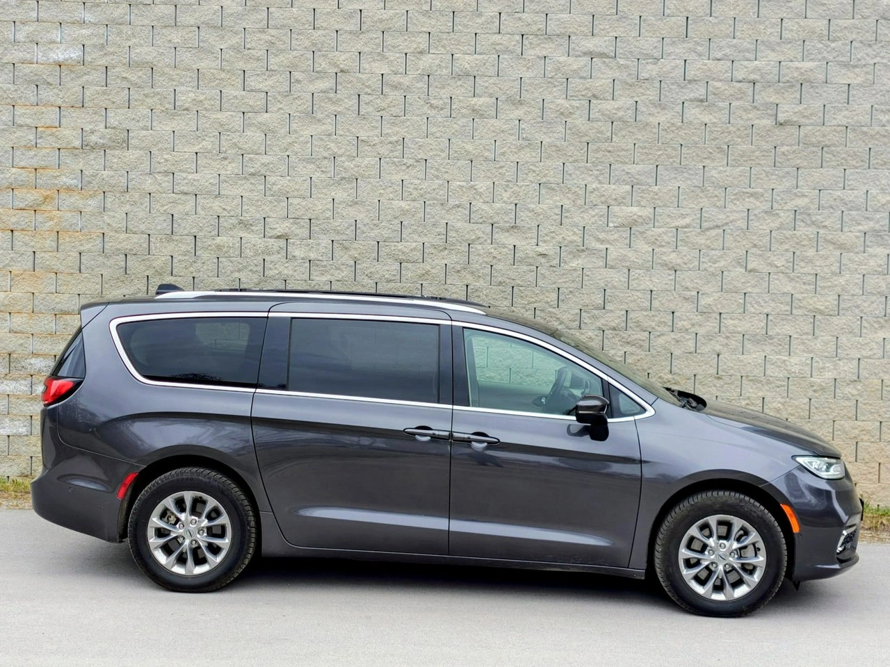 Chrysler Pacifica - Zdjęcie 7