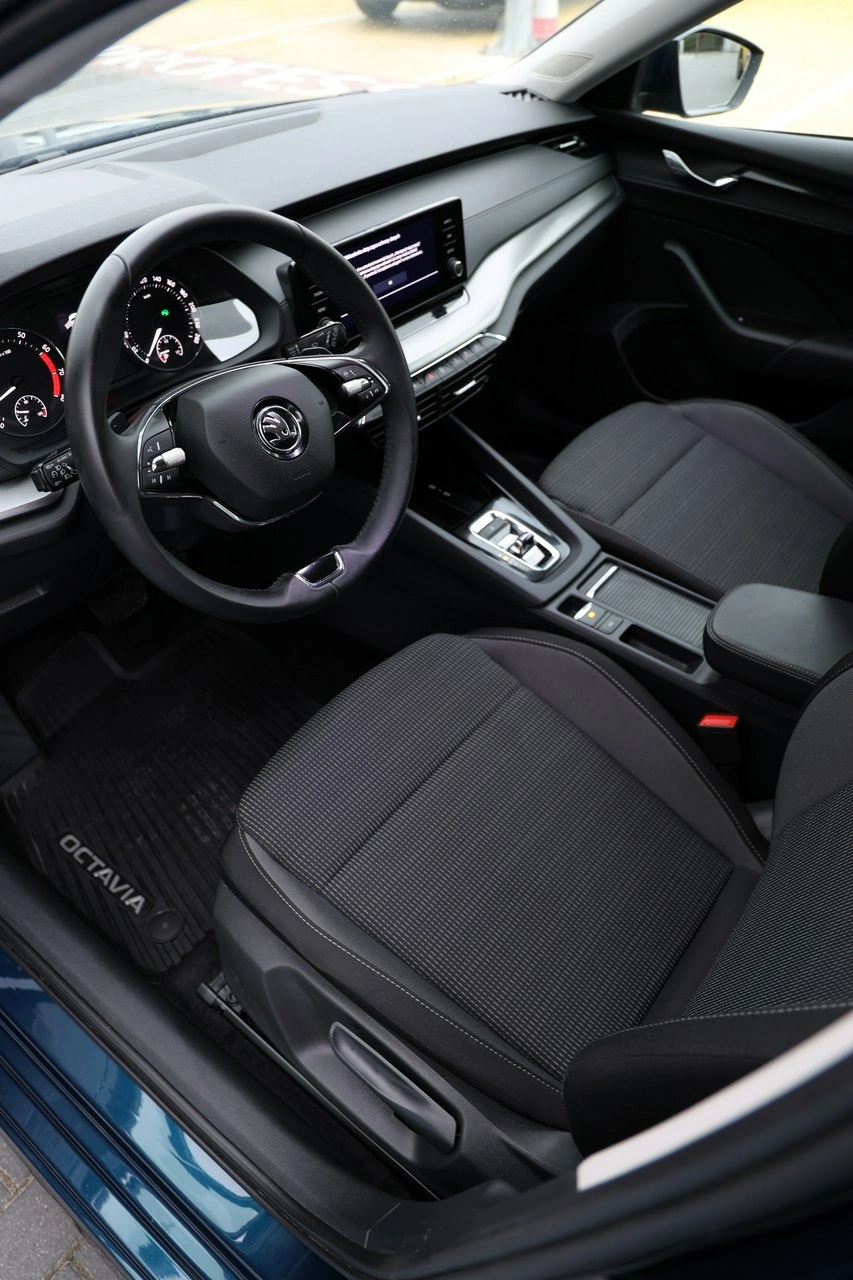 Skoda Octavia - Zdjęcie 13