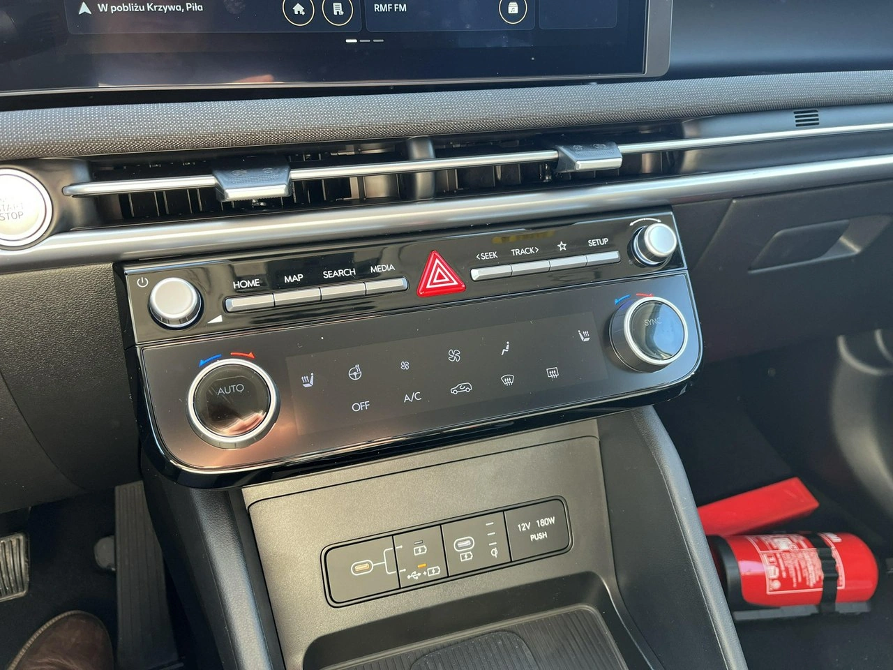 Hyundai Tucson - Zdjęcie 25