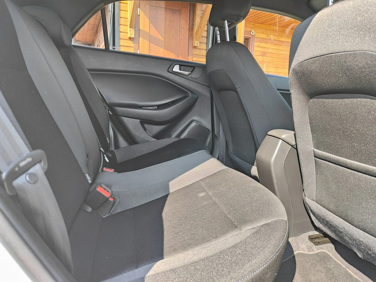 Hyundai i20 - Zdjęcie 23