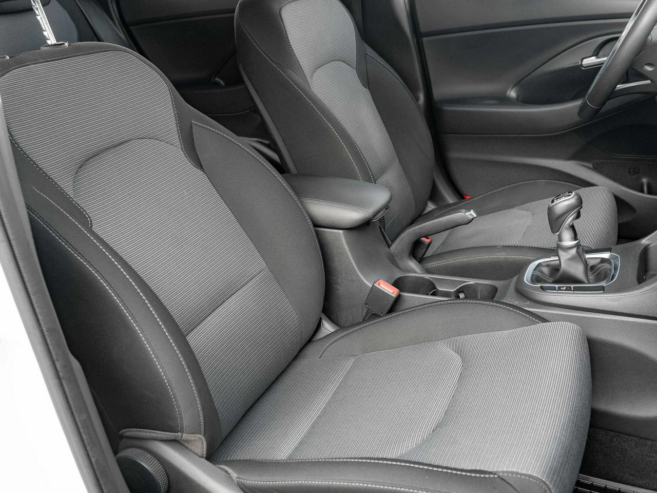 Hyundai i30 - Zdjęcie 24