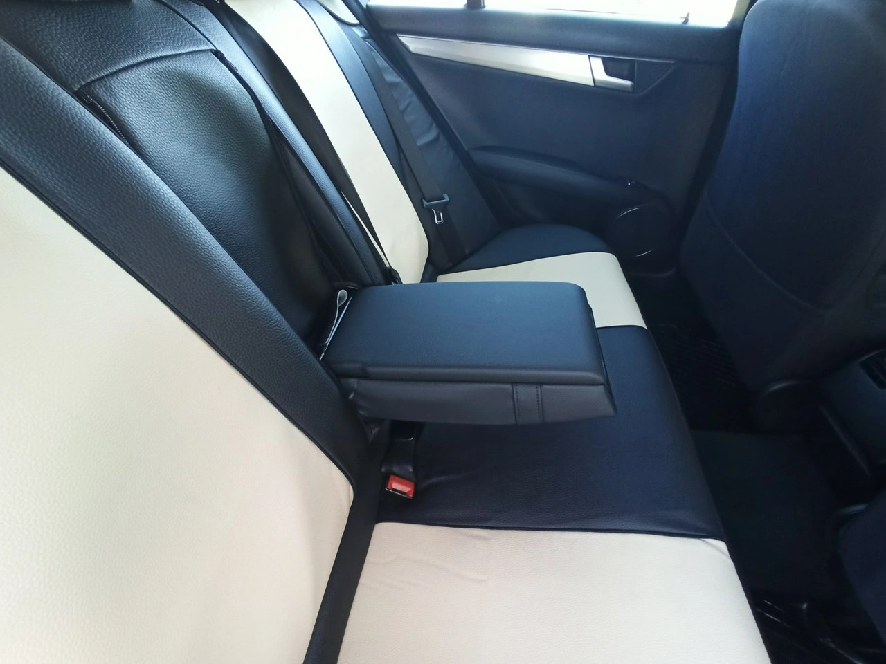 Mercedes C 200 - Zdjęcie 18