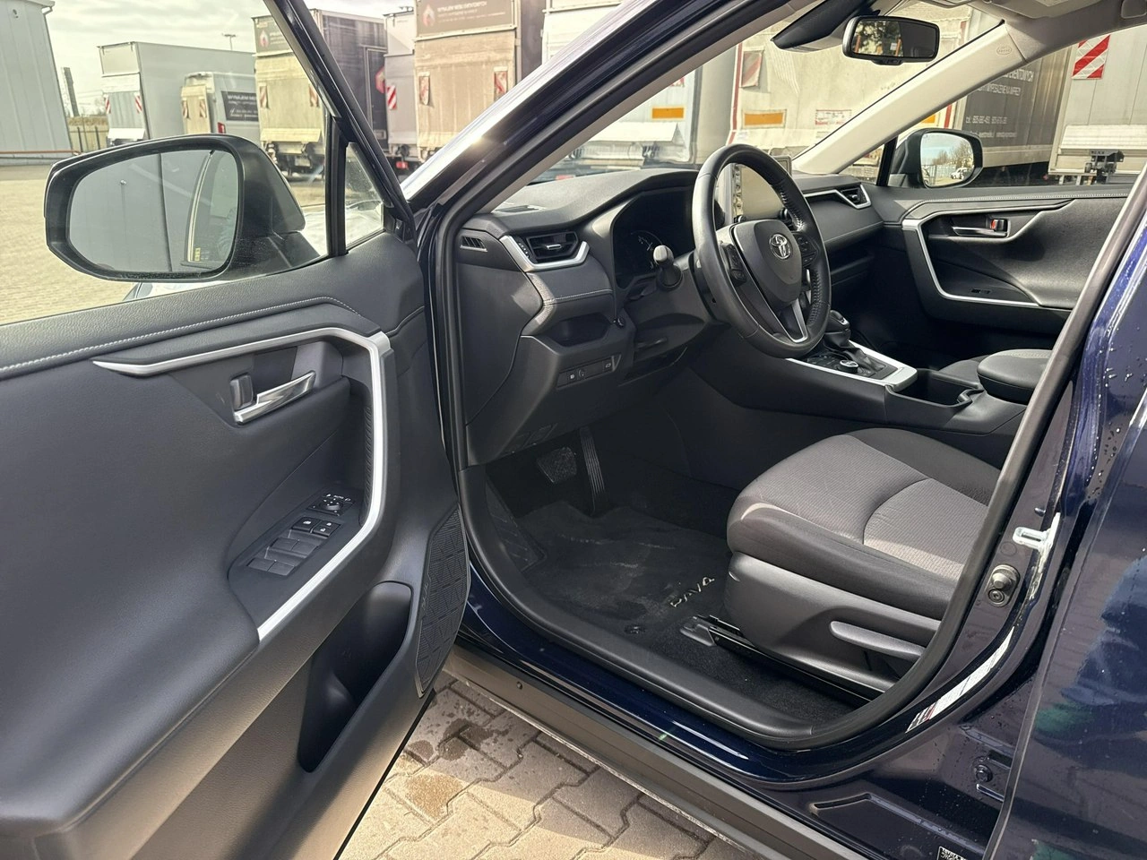 Toyota RAV-4 - Zdjęcie 9