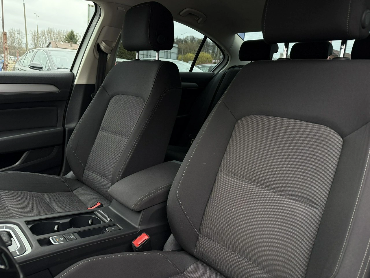 Volkswagen Passat - Zdjęcie 12