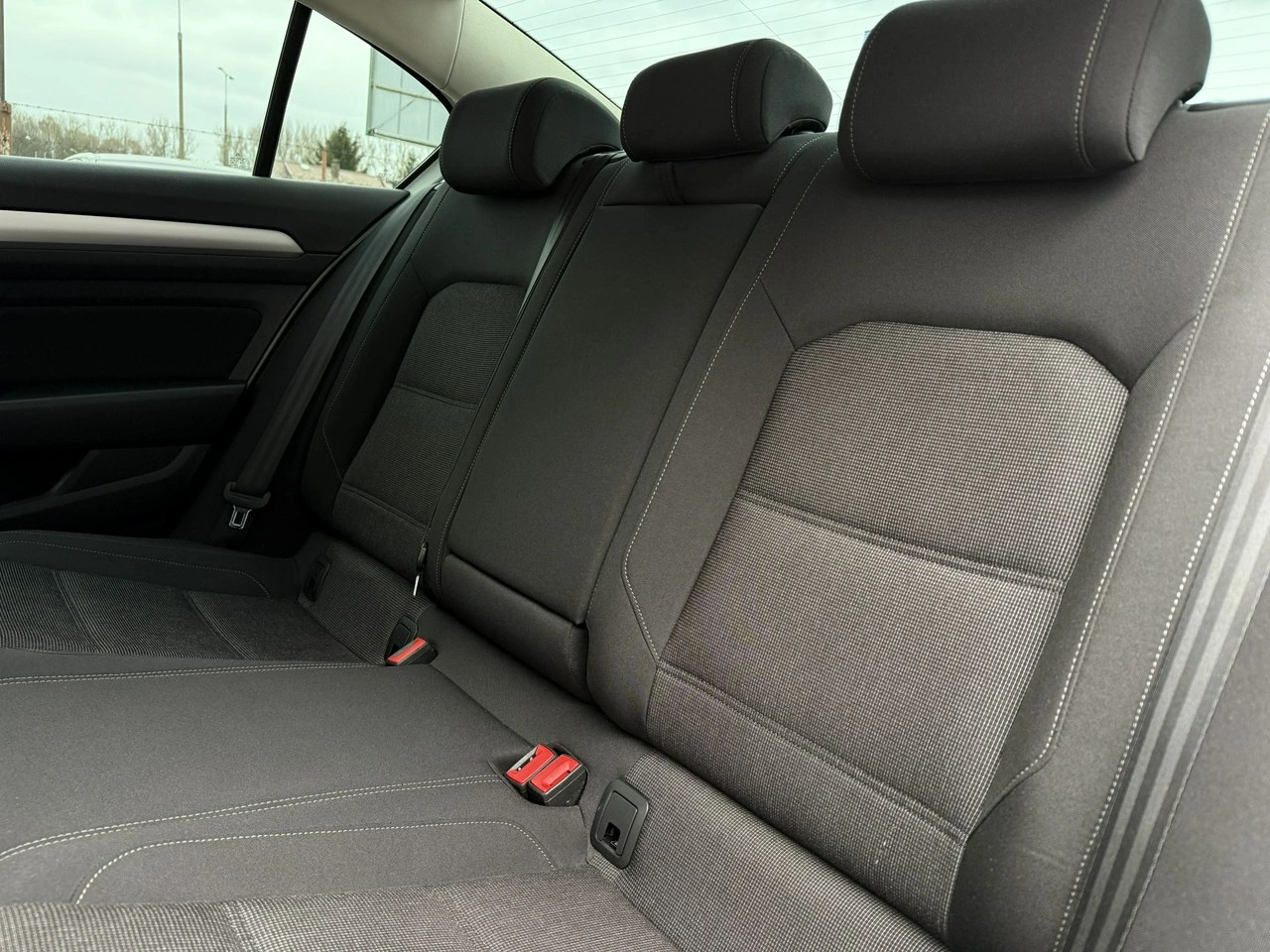 Volkswagen Passat - Zdjęcie 14