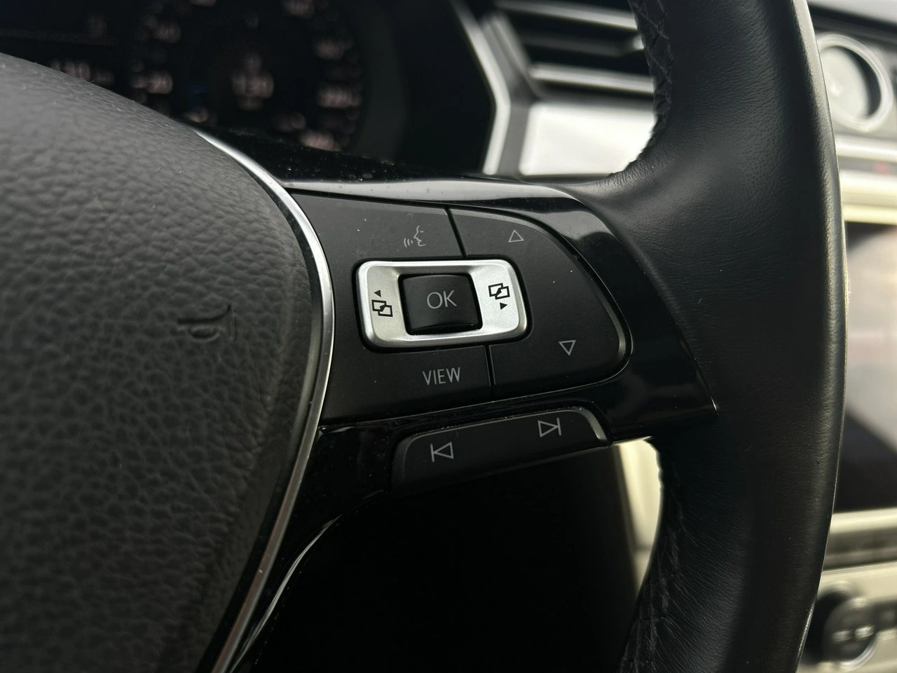 Volkswagen Passat - Zdjęcie 13