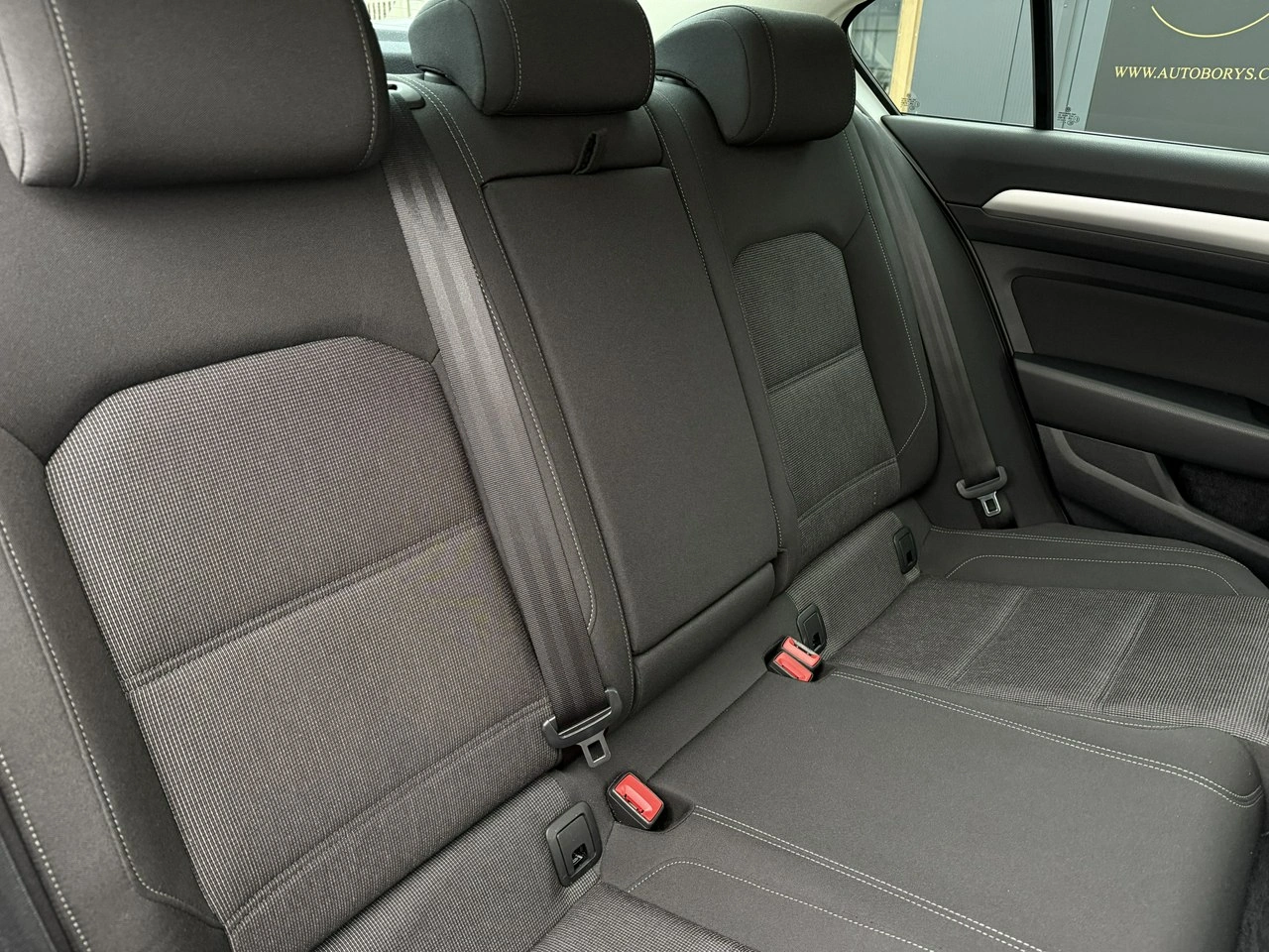 Volkswagen Passat - Zdjęcie 15