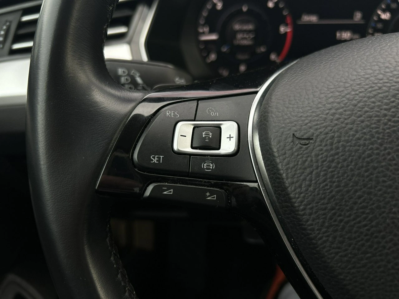 Volkswagen Passat - Zdjęcie 14