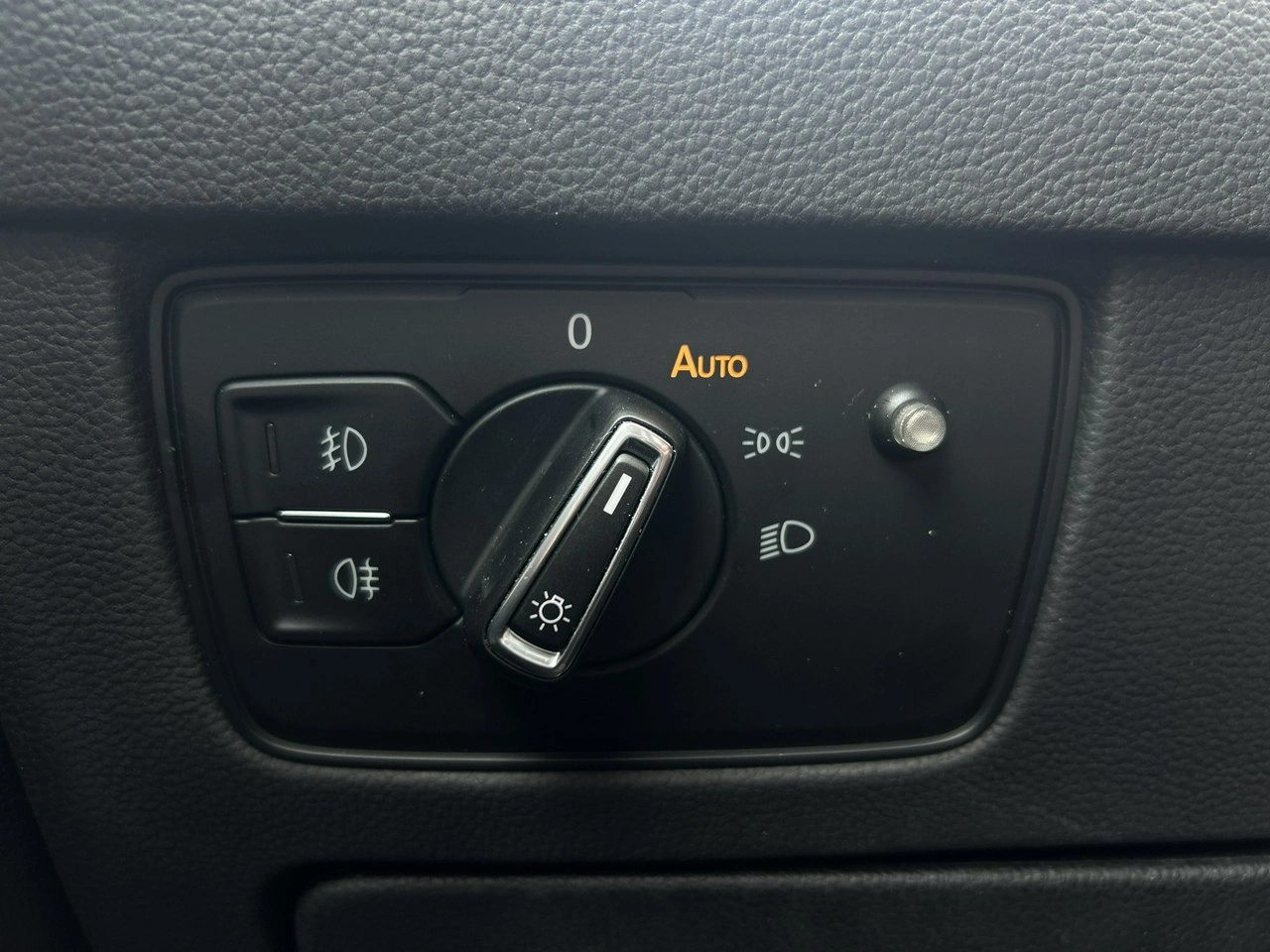 Volkswagen Passat - Zdjęcie 15