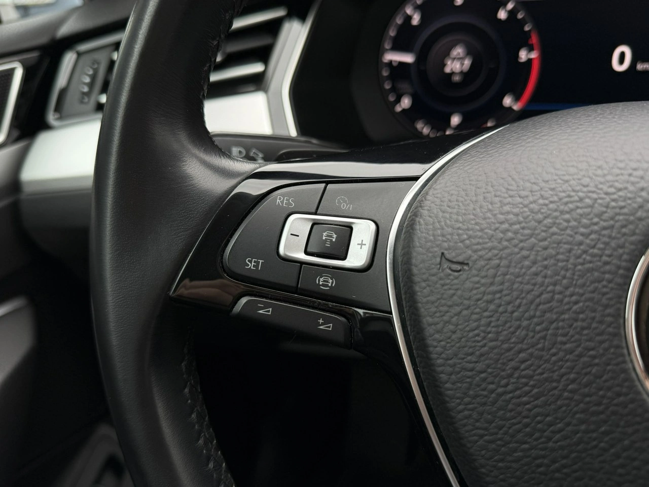 Volkswagen Passat - Zdjęcie 21