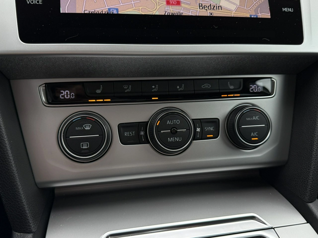 Volkswagen Passat - Zdjęcie 29