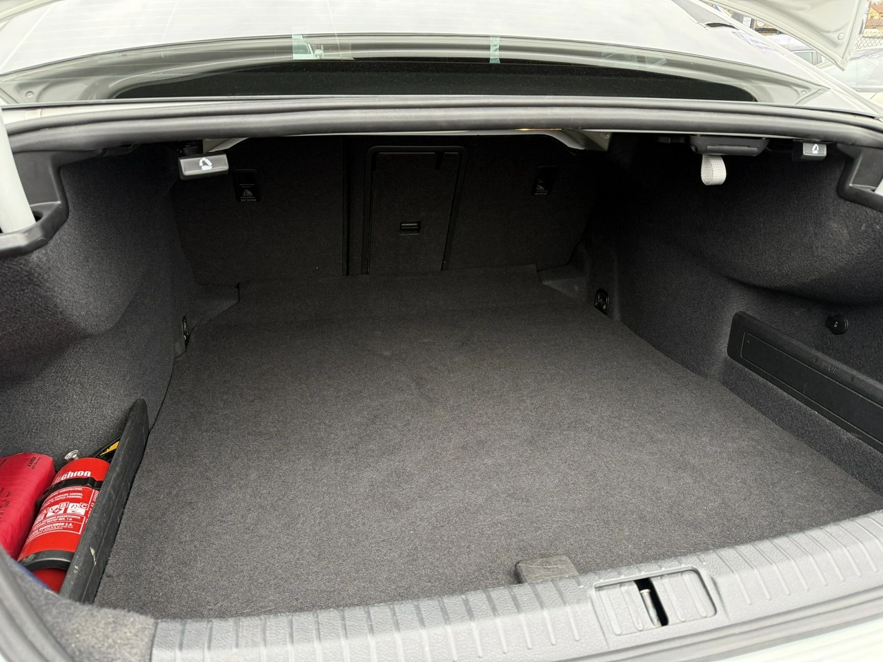 Volkswagen Passat - Zdjęcie 37