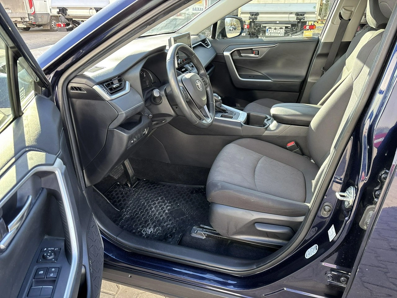 Toyota RAV-4 - Zdjęcie 9