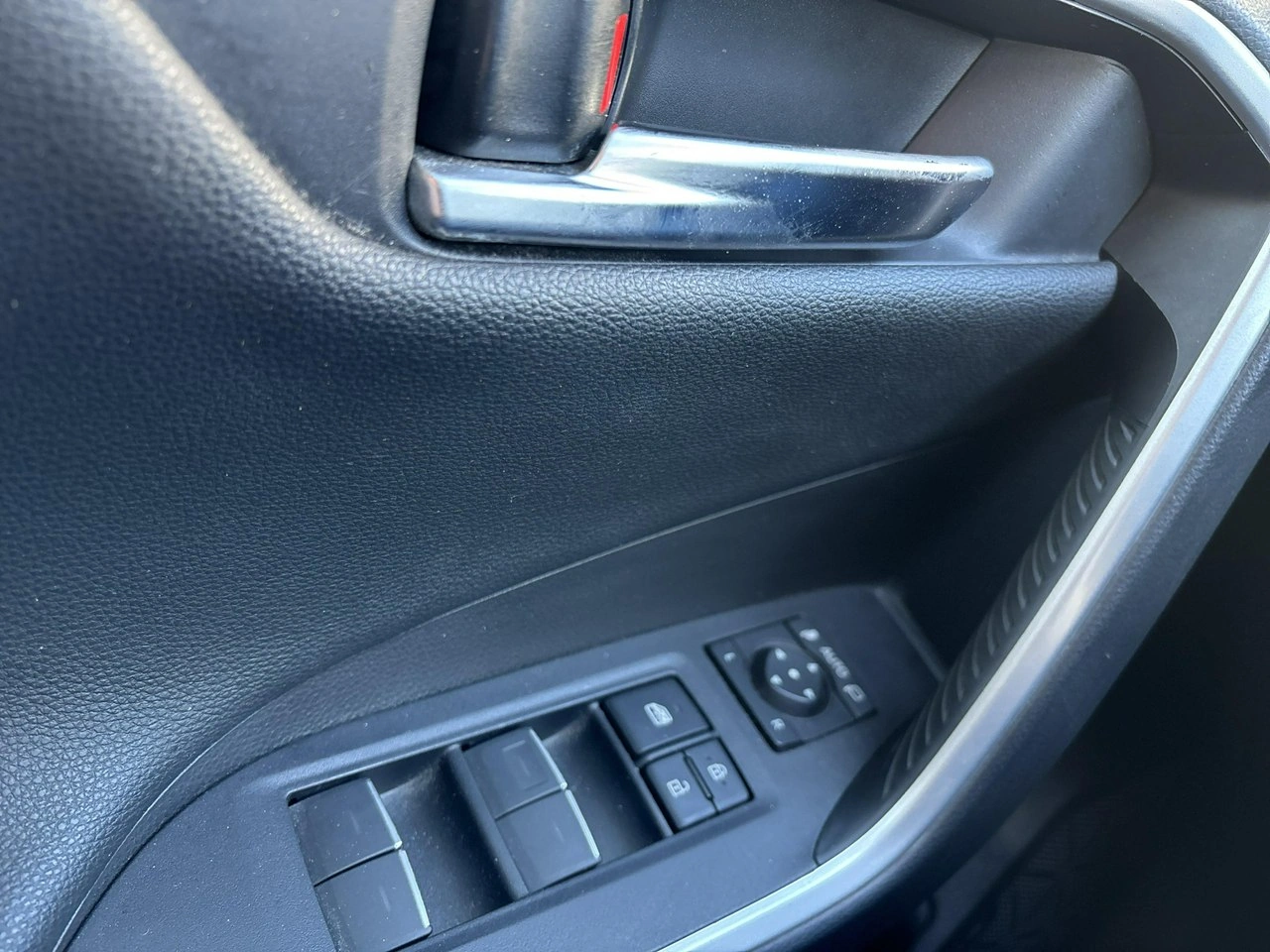 Toyota RAV-4 - Zdjęcie 23