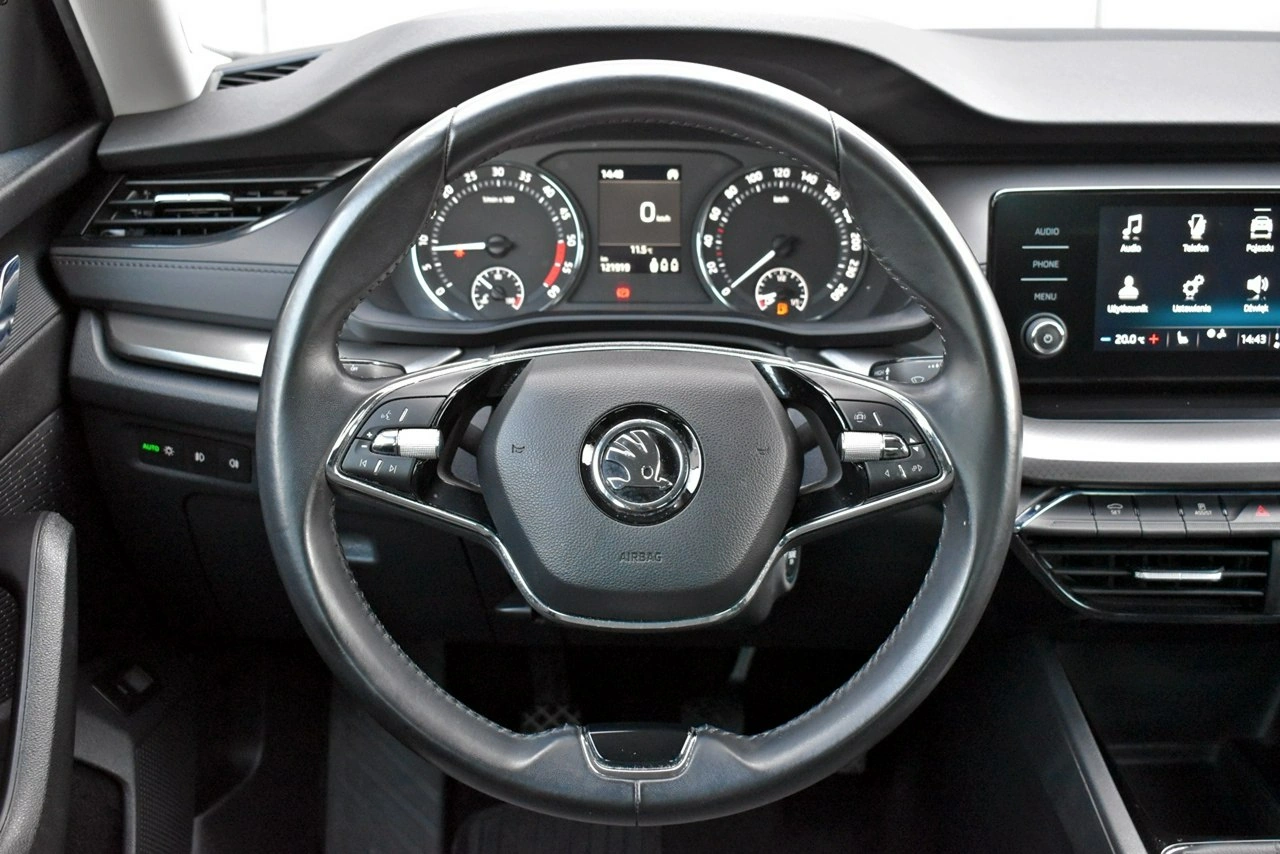 Skoda Octavia - Zdjęcie 13