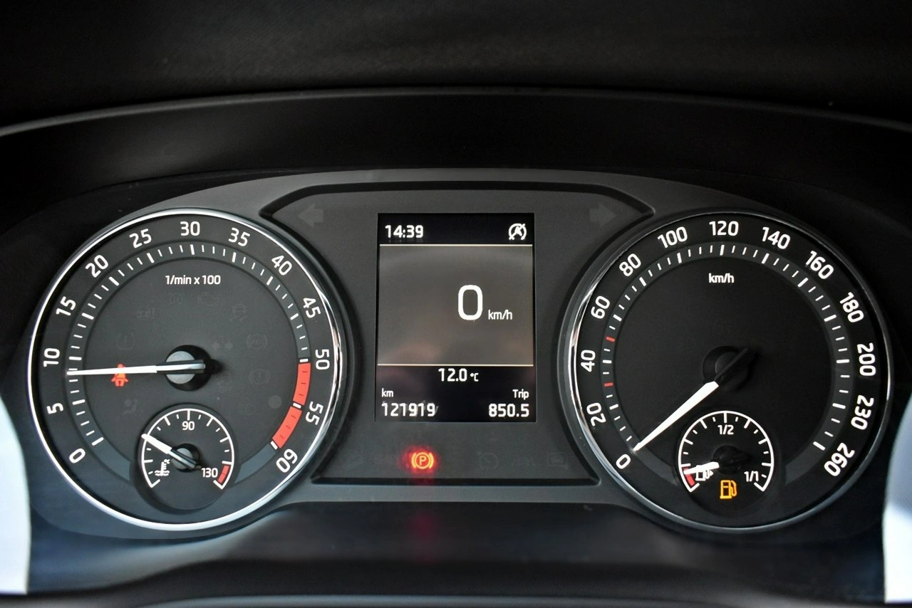 Skoda Octavia - Zdjęcie 14