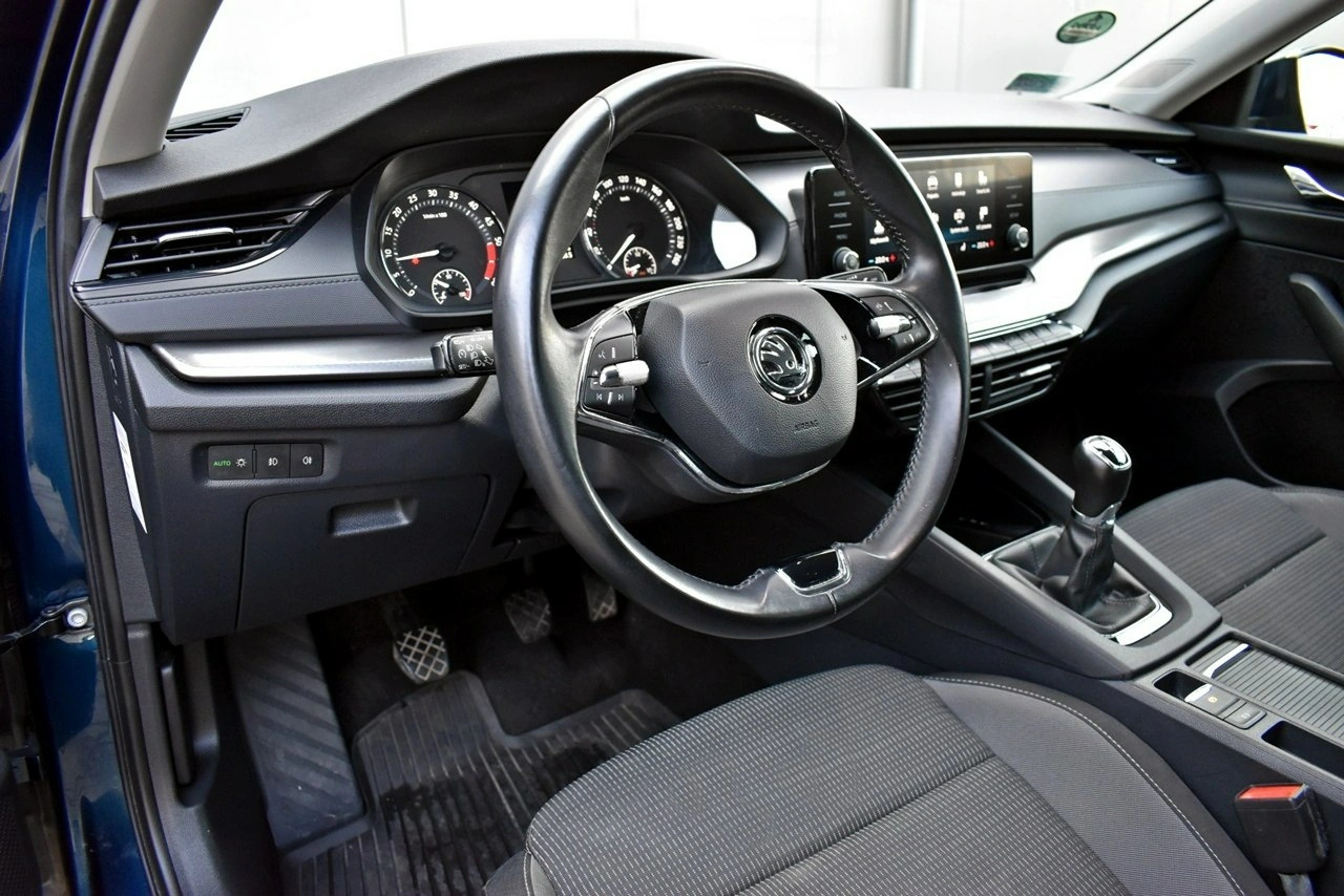 Skoda Octavia - Zdjęcie 8