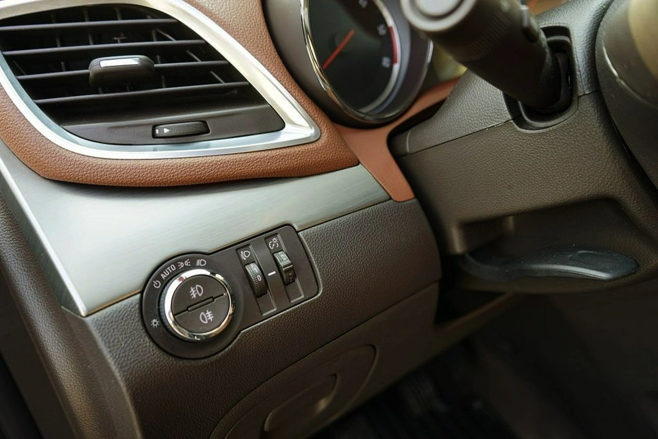 Opel Mokka - Zdjęcie 24