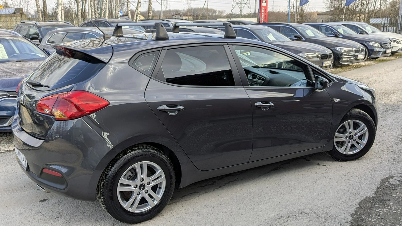 Kia Ceed - Zdjęcie 10
