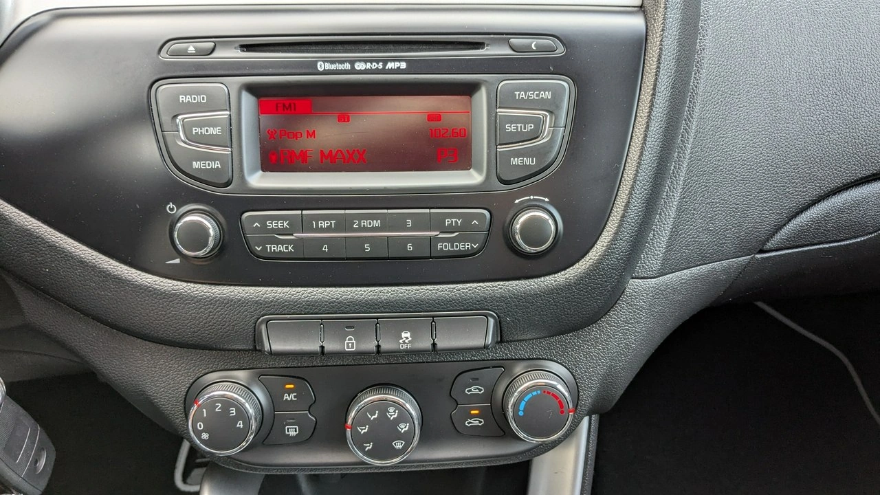 Kia Ceed - Zdjęcie 24