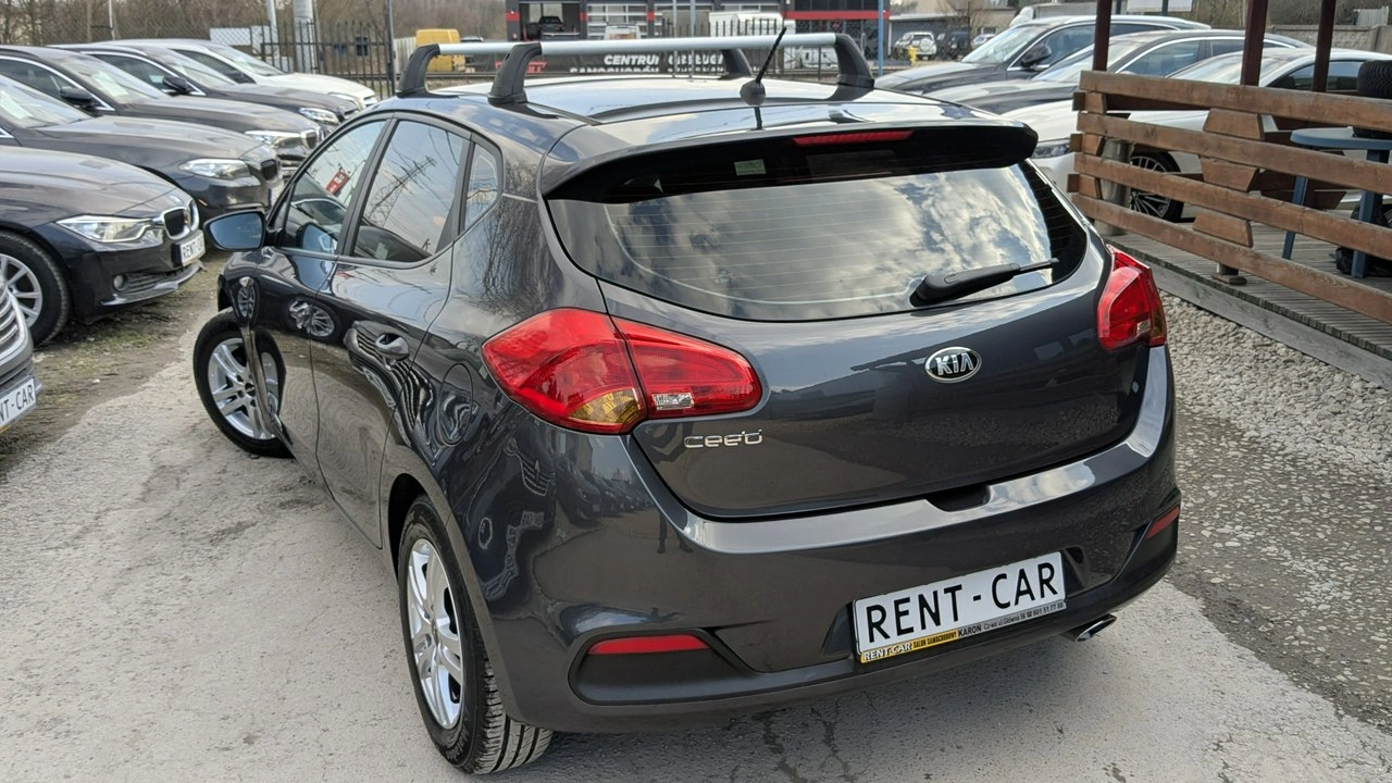 Kia Ceed - Zdjęcie 8