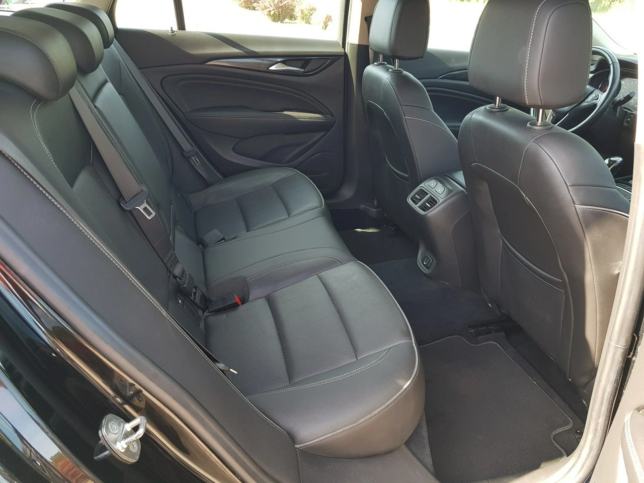 Opel Insignia - Zdjęcie 14