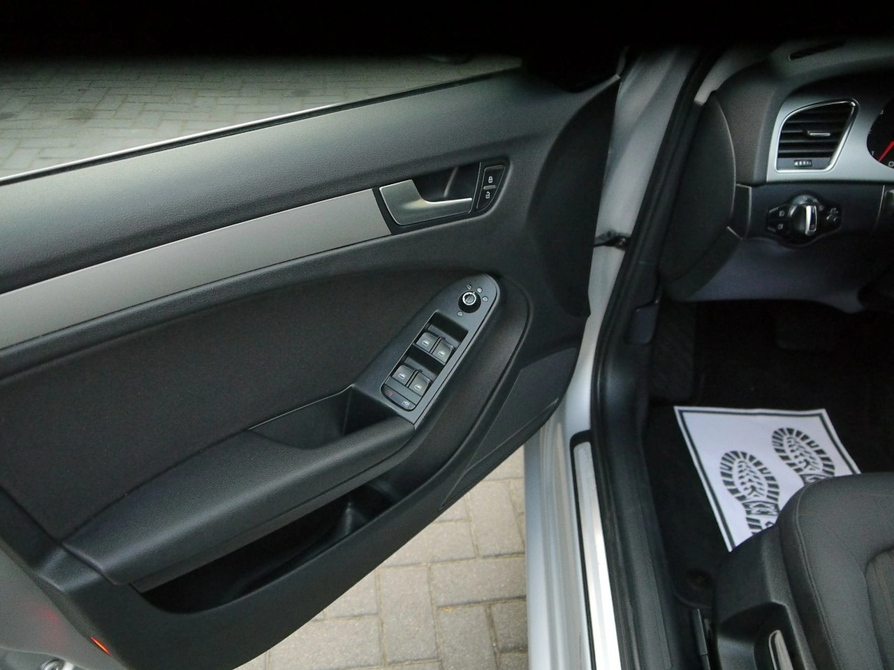 Audi A4 - Zdjęcie 32