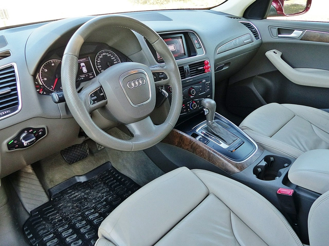 Audi Q5 - Zdjęcie 18