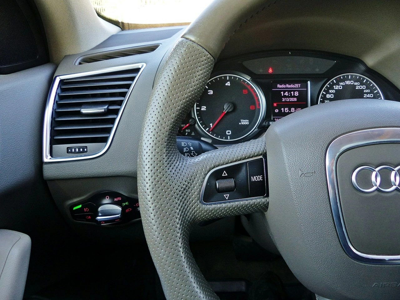 Audi Q5 - Zdjęcie 30