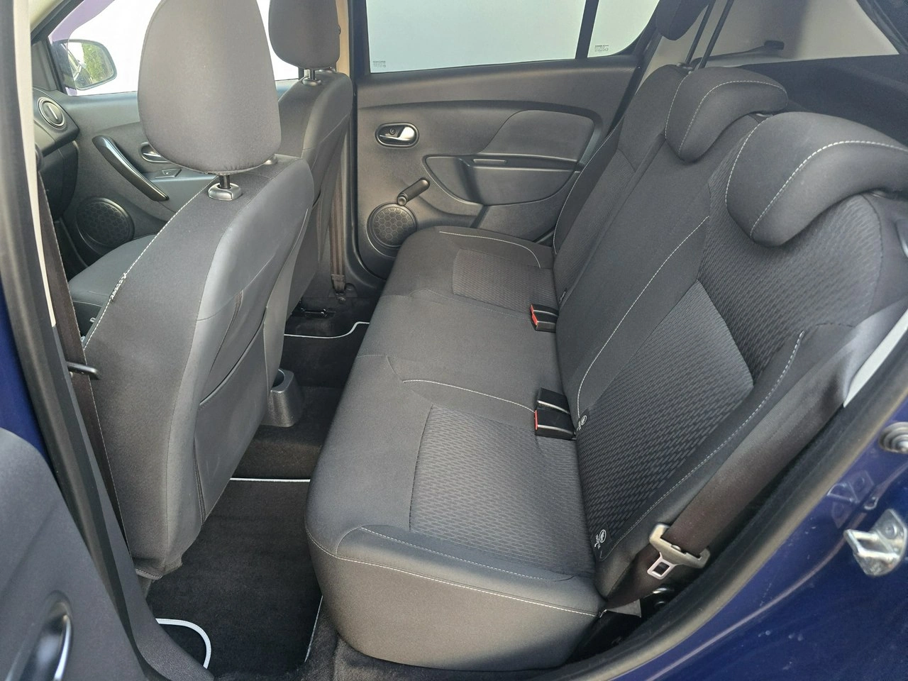 Dacia Sandero - Zdjęcie 9