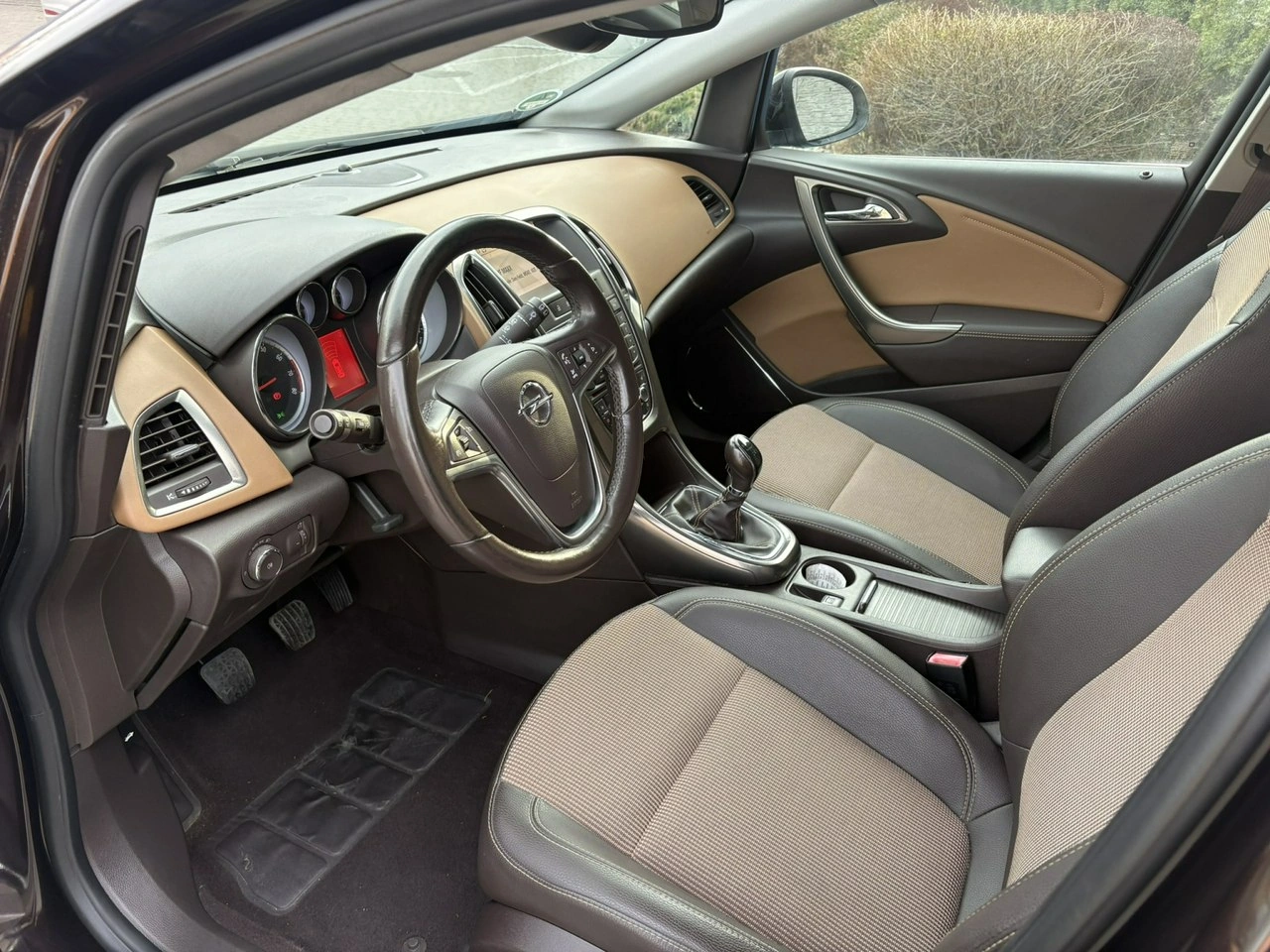 Opel Astra - Zdjęcie 8