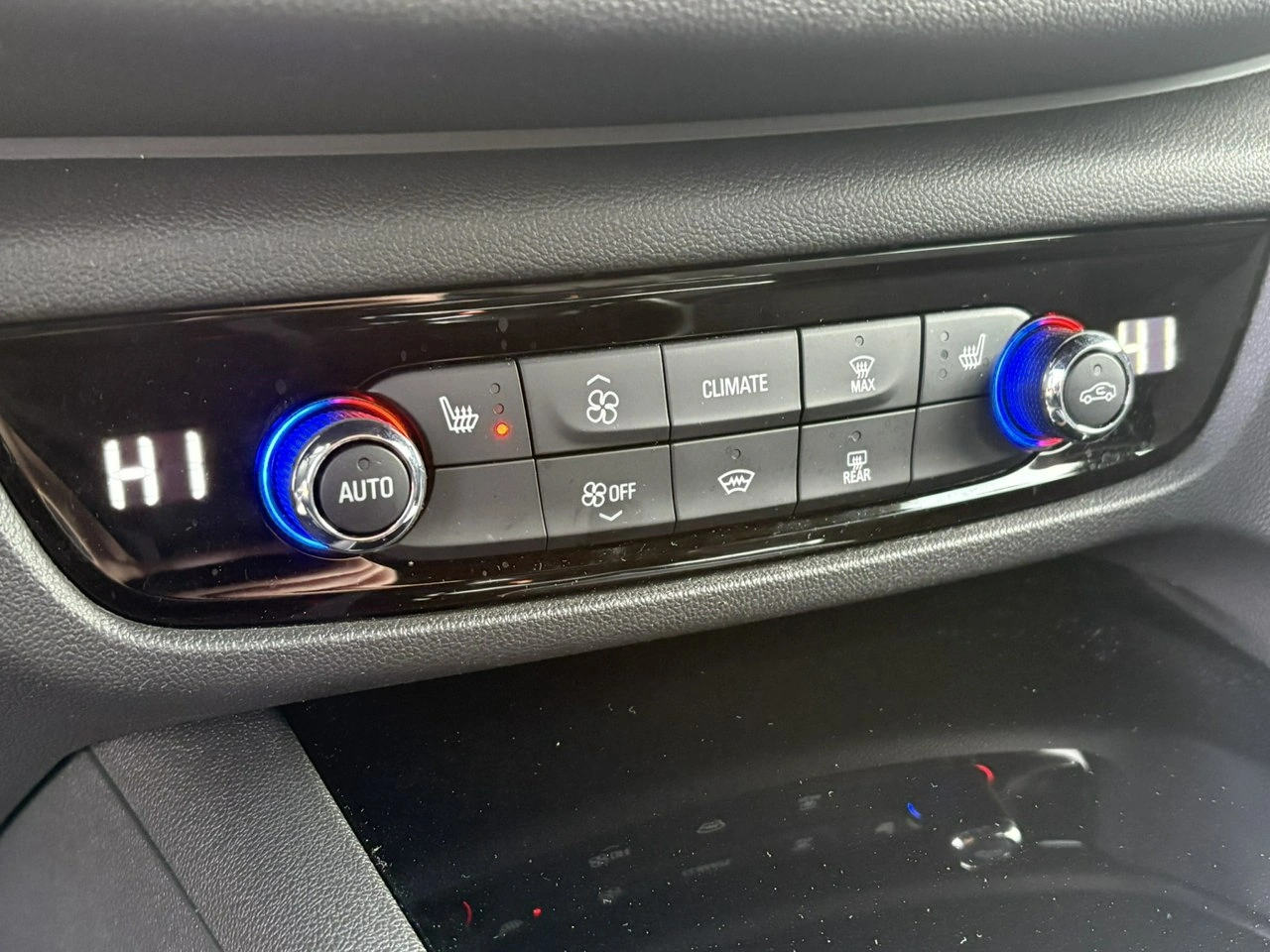 Opel Insignia Sports Tourer - Zdjęcie 21