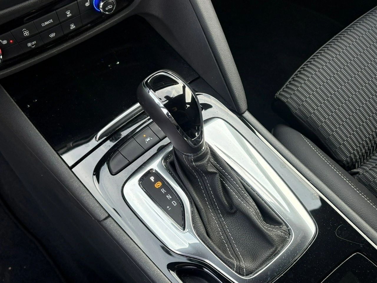 Opel Insignia Sports Tourer - Zdjęcie 22