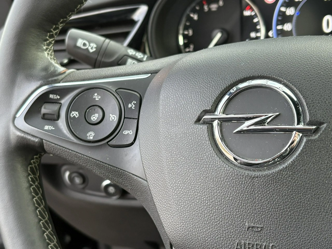 Opel Insignia Sports Tourer - Zdjęcie 24