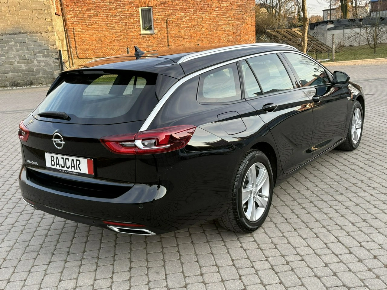Opel Insignia Sports Tourer - Zdjęcie 3