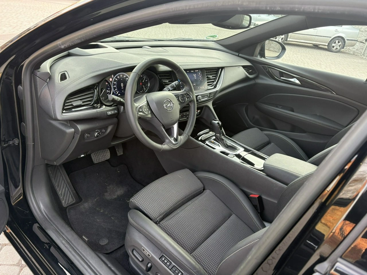 Opel Insignia Sports Tourer - Zdjęcie 7