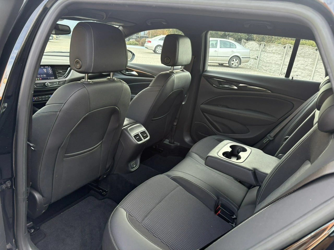 Opel Insignia Sports Tourer - Zdjęcie 8