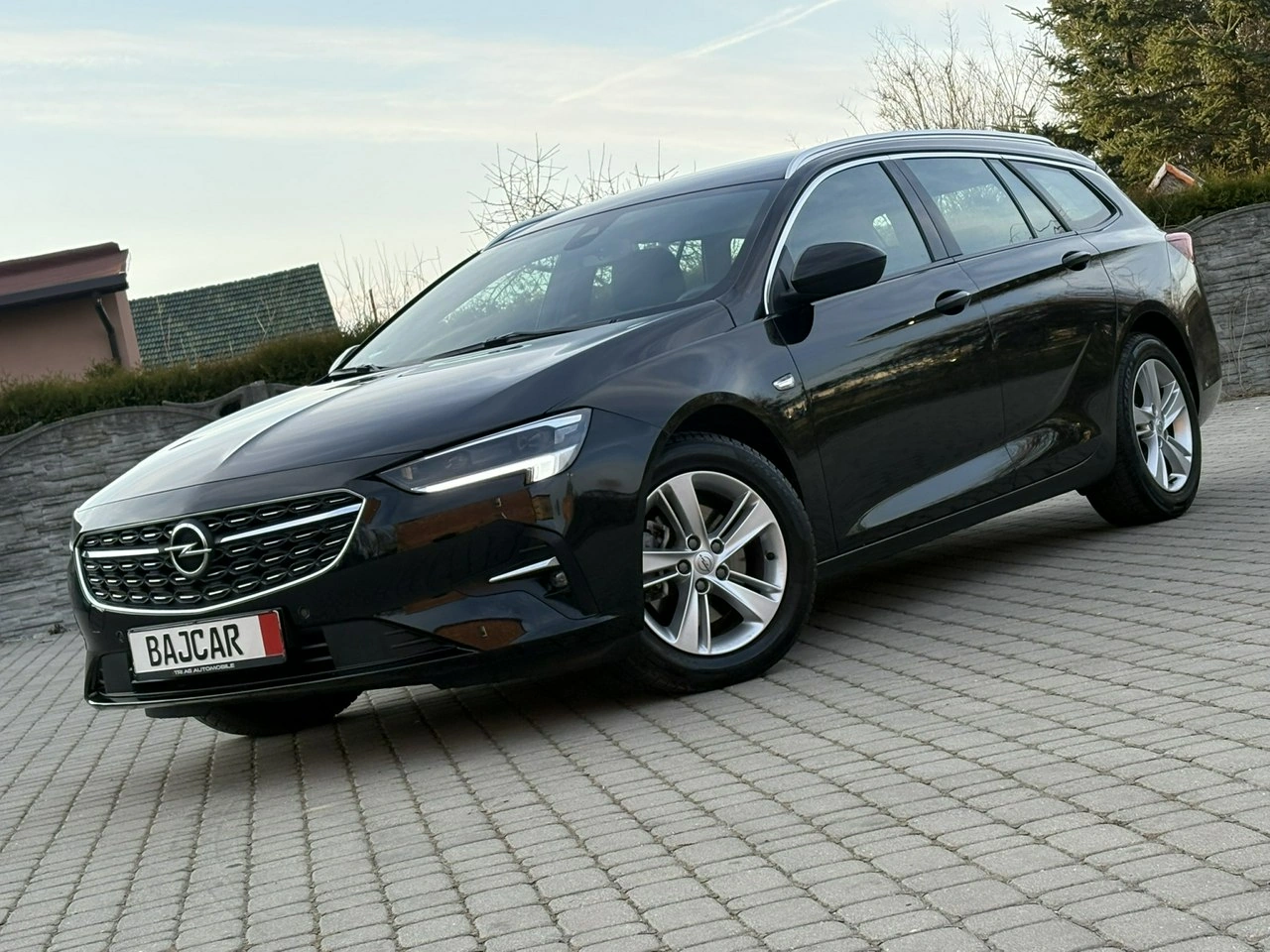Opel Insignia Sports Tourer - Główne zdjęcie