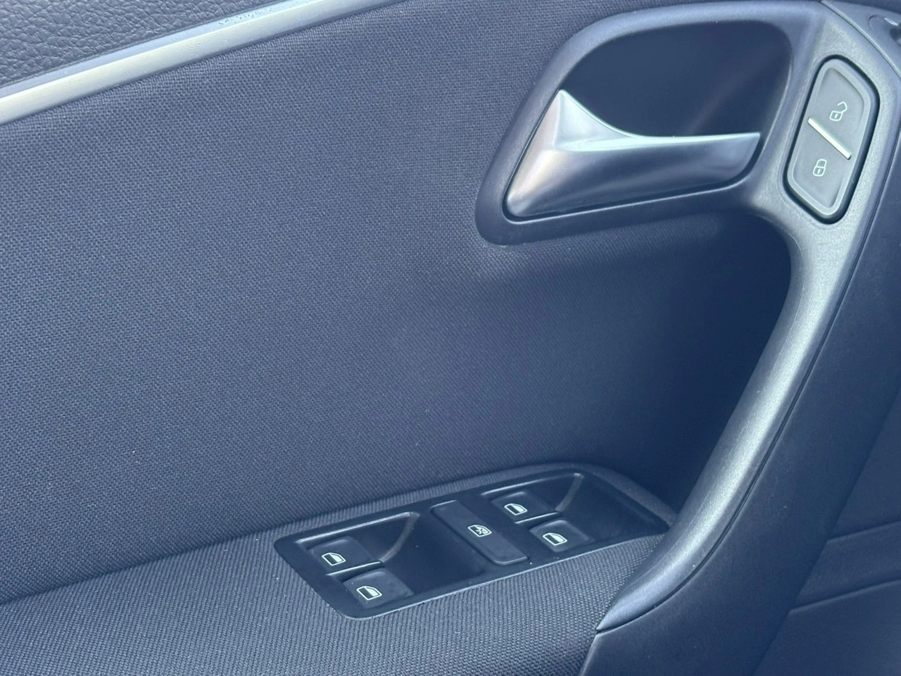 Volkswagen Polo - Zdjęcie 18