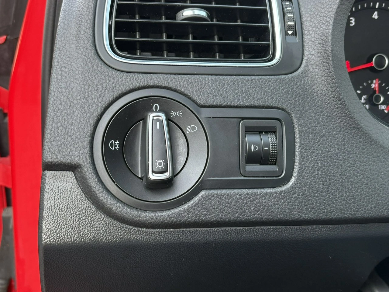 Volkswagen Polo - Zdjęcie 24