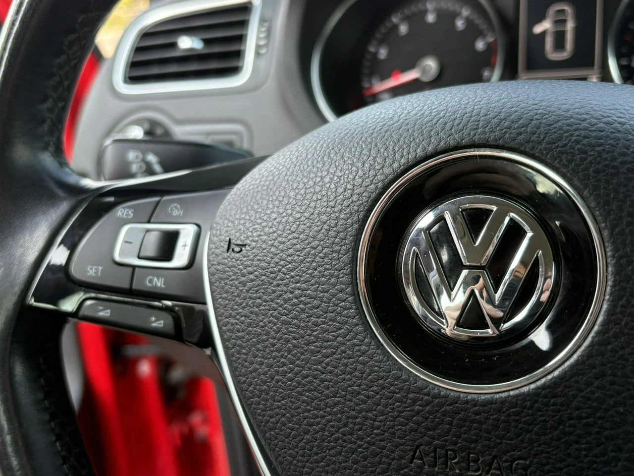 Volkswagen Polo - Zdjęcie 29