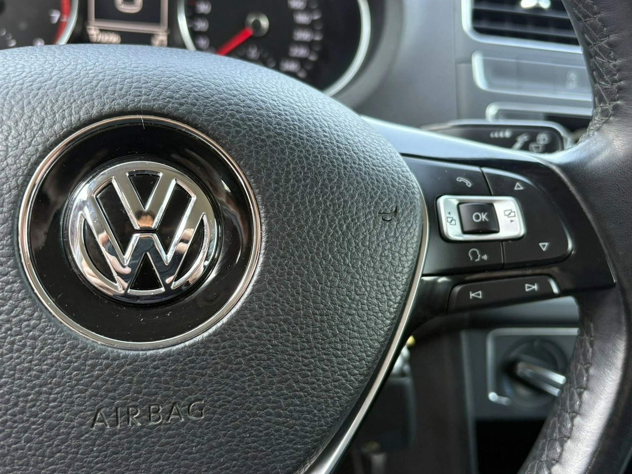 Volkswagen Polo - Zdjęcie 30