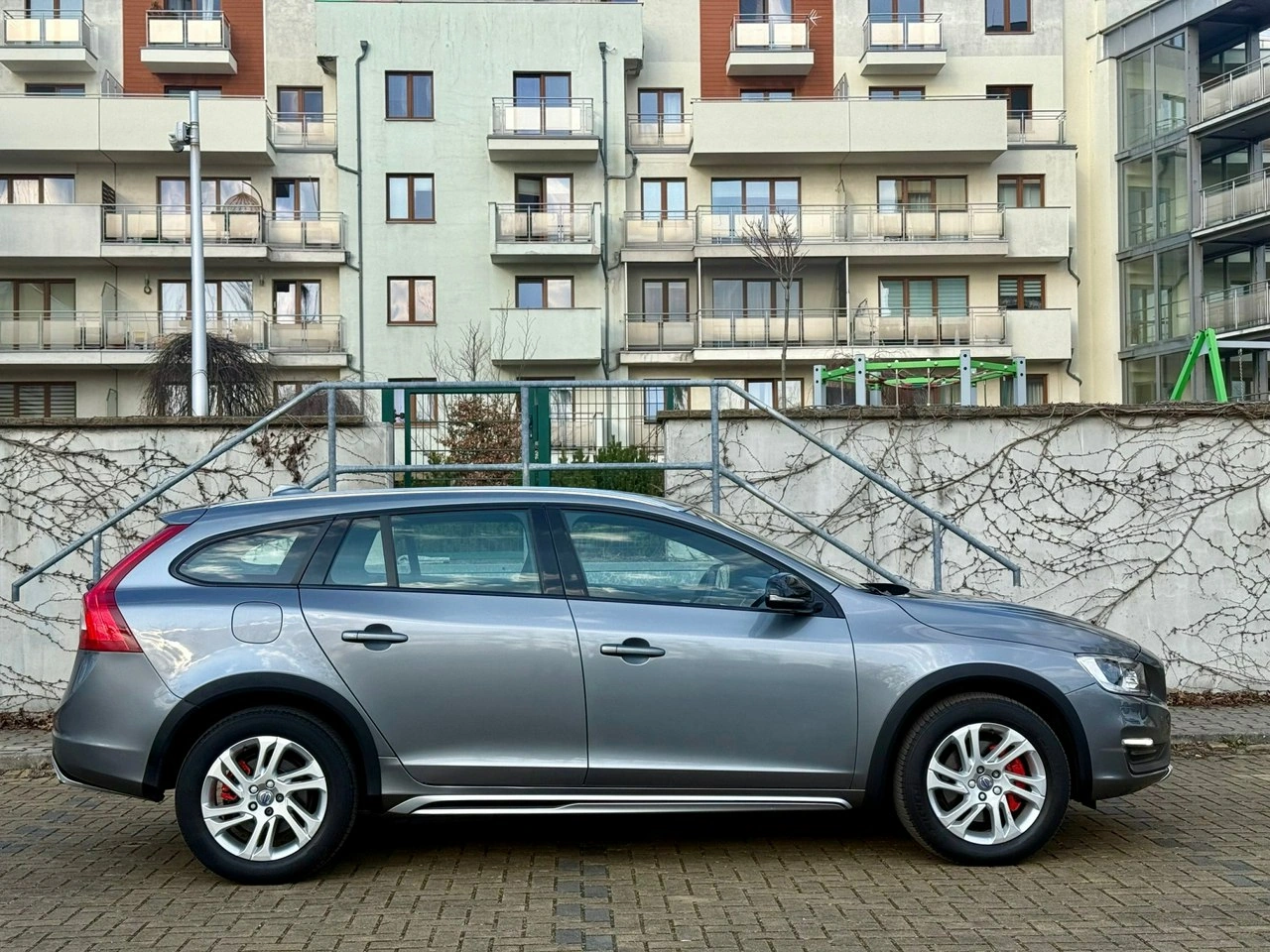 Volvo V60 Cross Country - Zdjęcie 12
