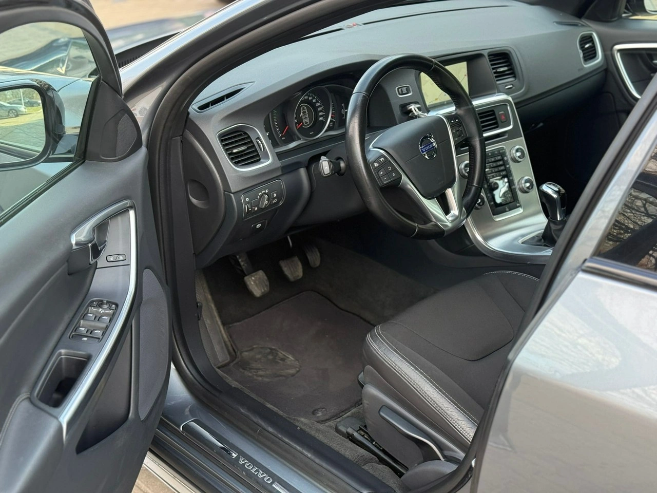 Volvo V60 Cross Country - Zdjęcie 4