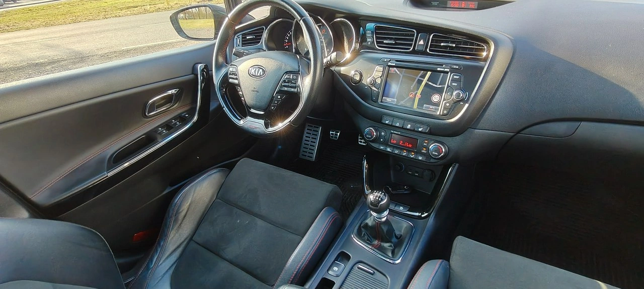 Kia Ceed - Zdjęcie 8