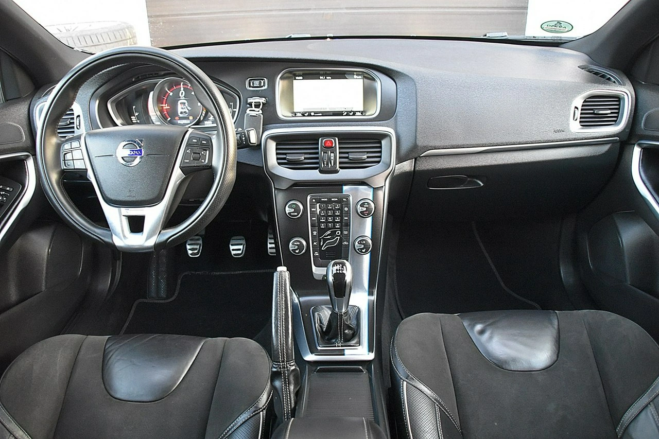 Volvo V40 - Zdjęcie 9
