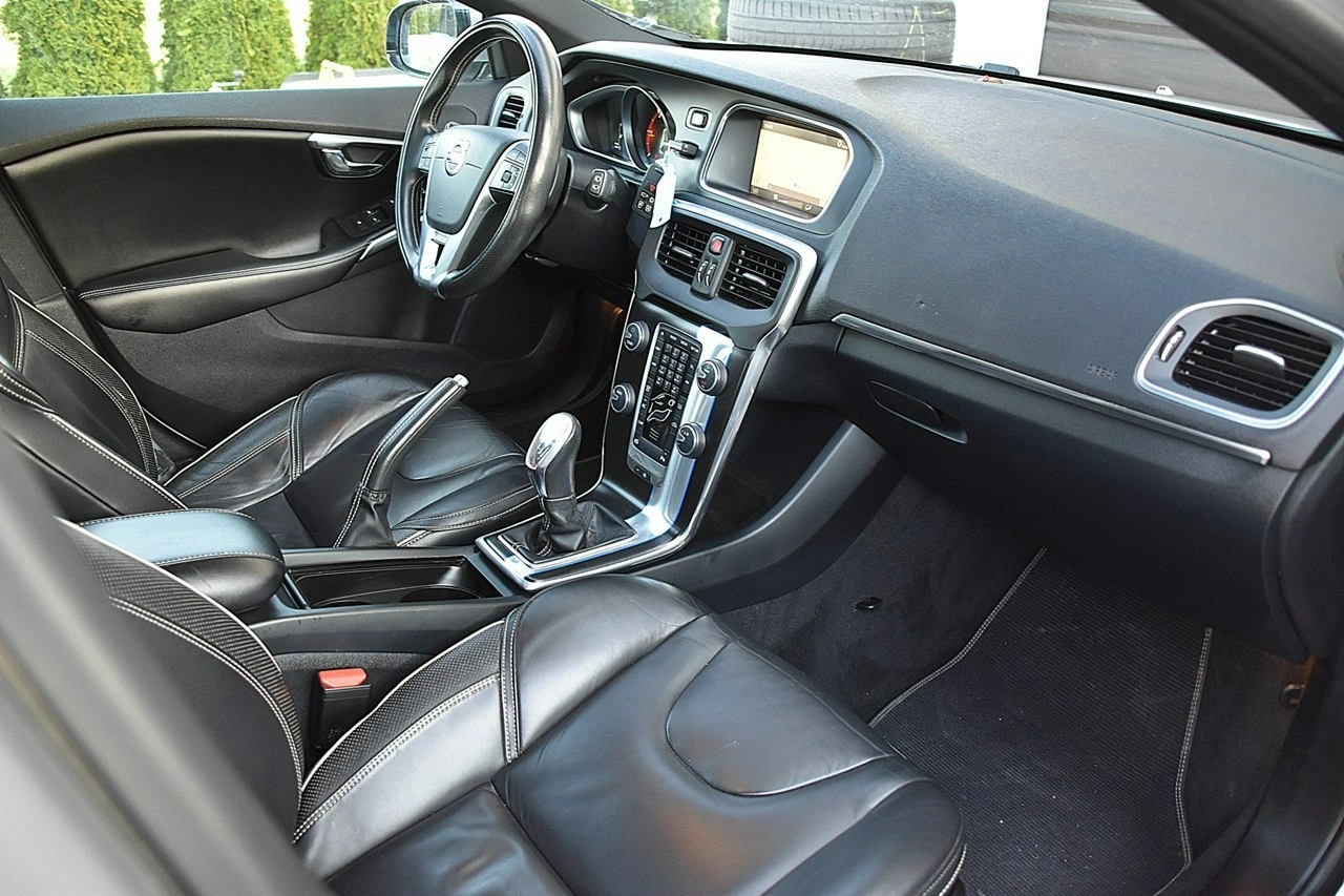 Volvo V40 - Zdjęcie 9