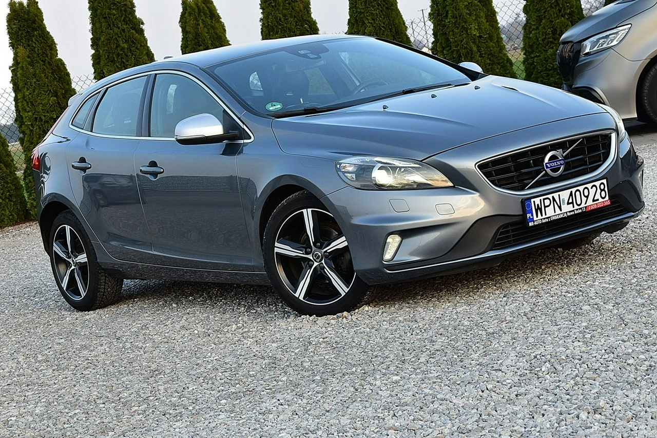 Volvo V40 - Zdjęcie 14