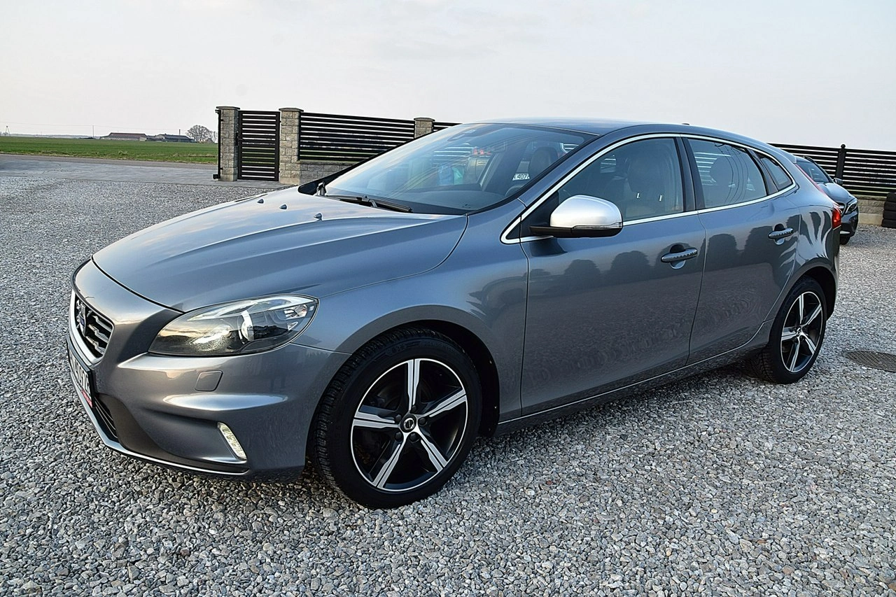 Volvo V40 - Zdjęcie 21