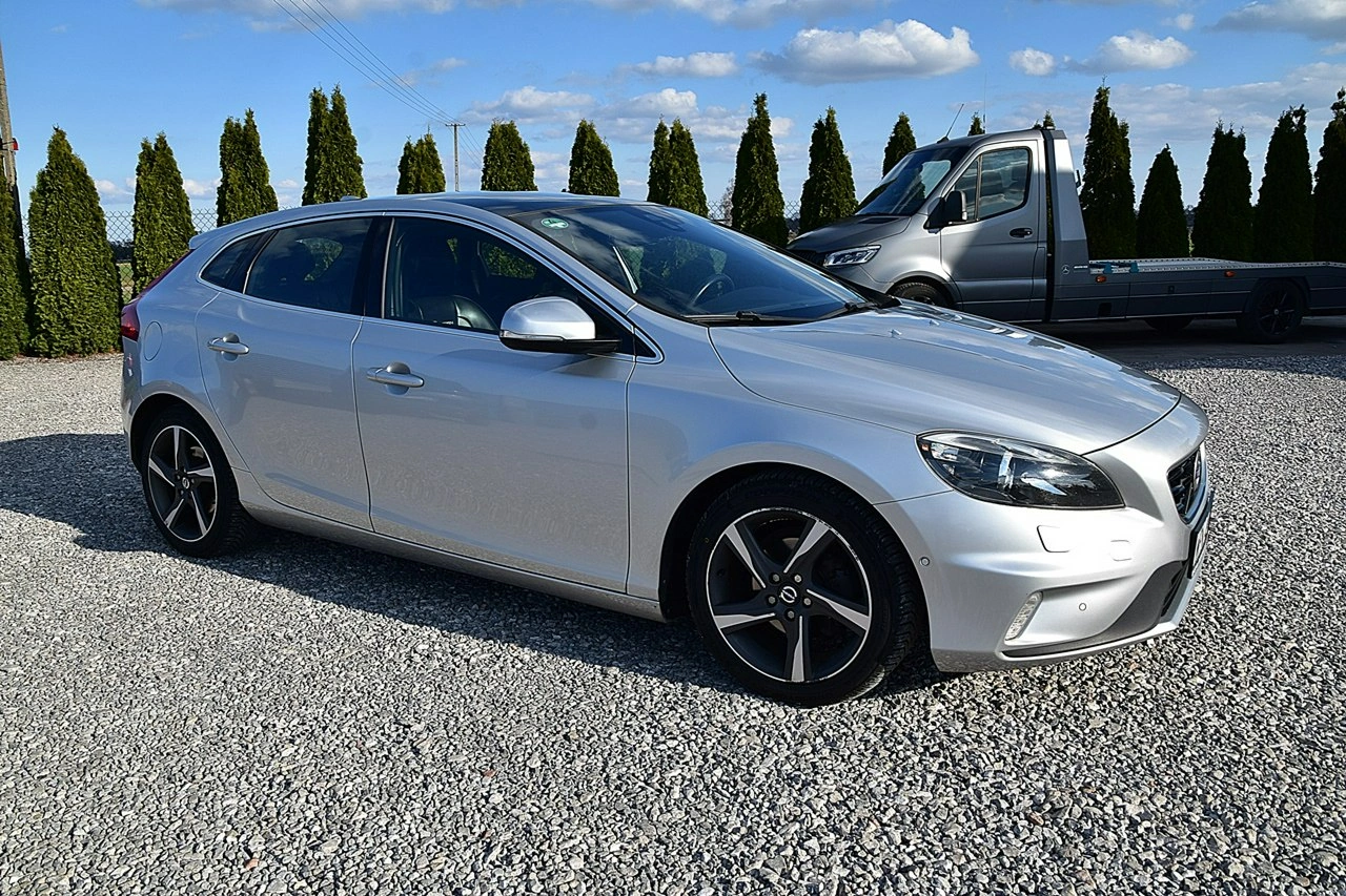 Volvo V40 - Zdjęcie 22